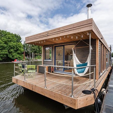 Hausboot Ahoi Hochwertiges Hausboote Mit Grosser Terrasse Und Kamin Hotel Hamburg Exterior photo